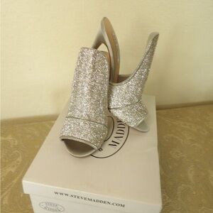 Steve Madden Glittering Silver Heels